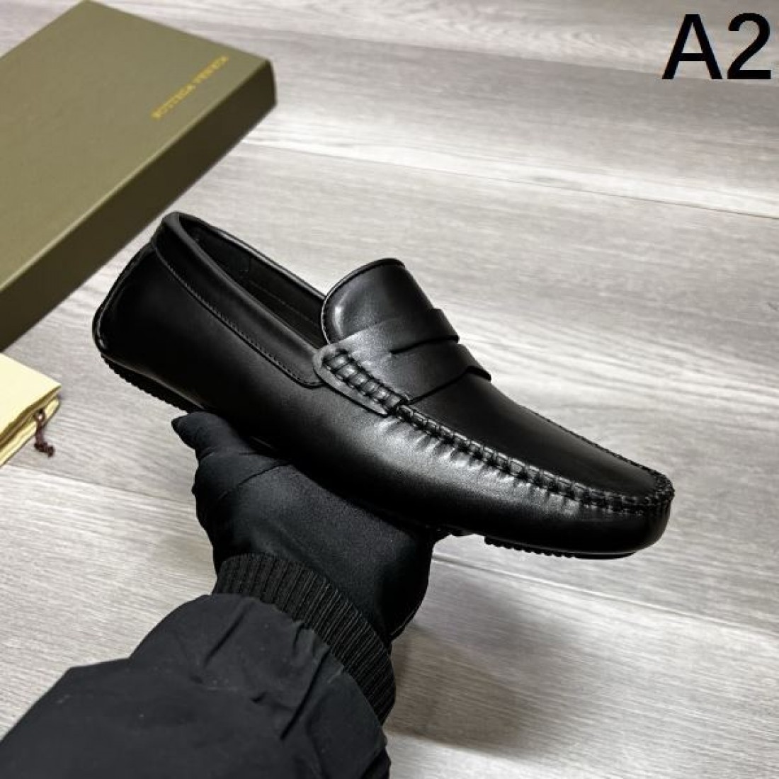 今季イチオシ BOTTEGA VENETA ボッテガヴェネタ コピー ビジネスシューズ 季節感たっぷり
