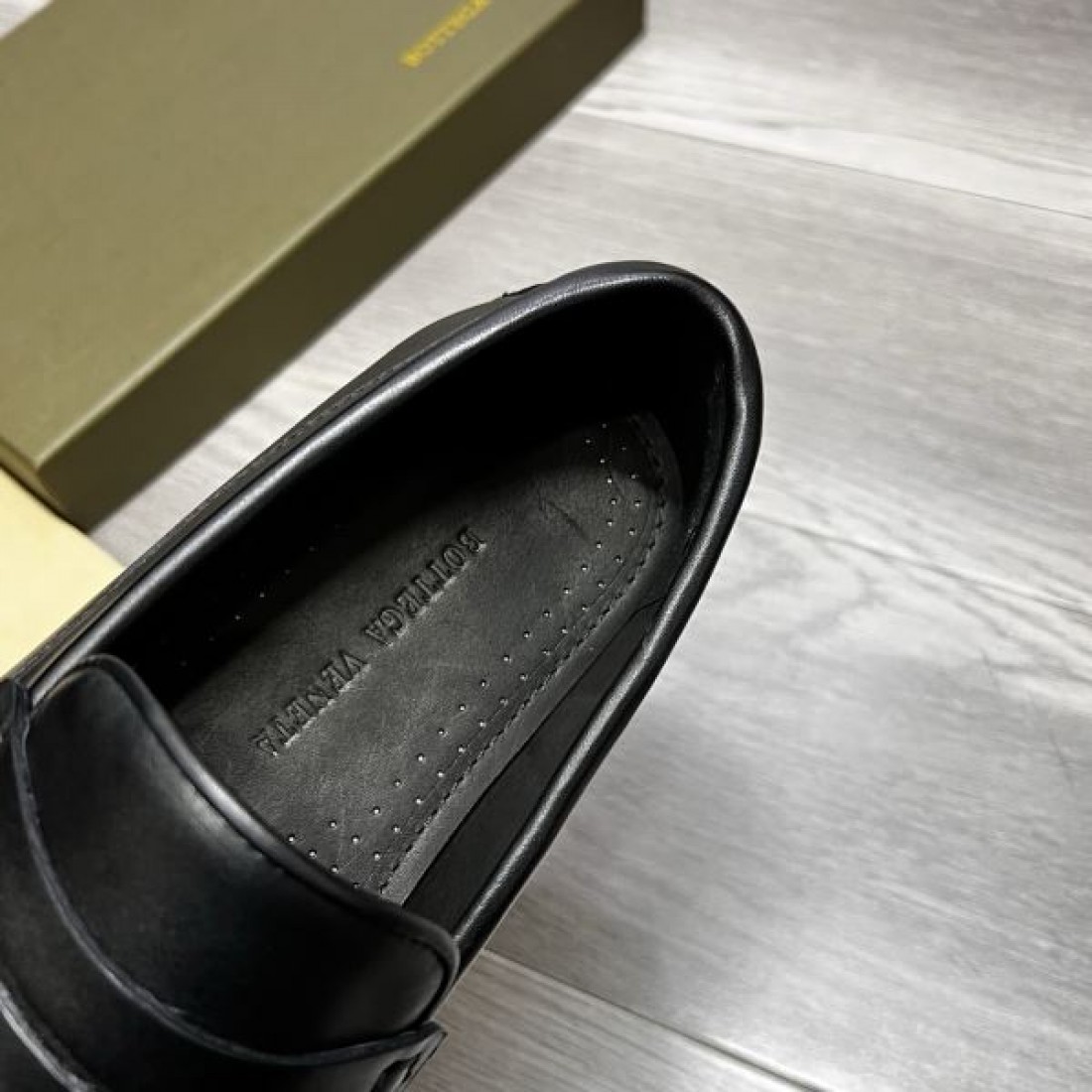 今季イチオシ BOTTEGA VENETA ボッテガヴェネタ コピー ビジネスシューズ 季節感たっぷり