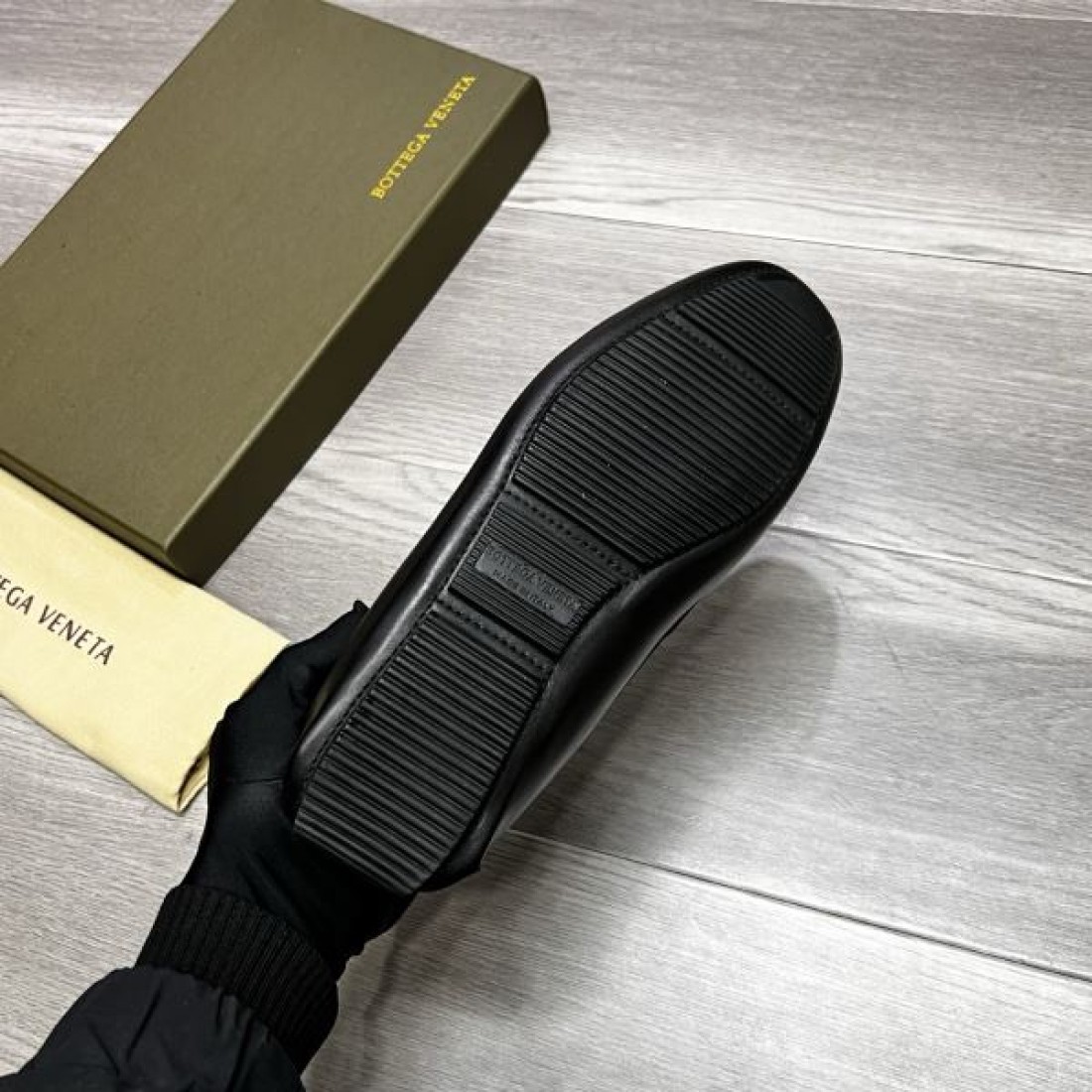 今季イチオシ BOTTEGA VENETA ボッテガヴェネタ コピー ビジネスシューズ 季節感たっぷり