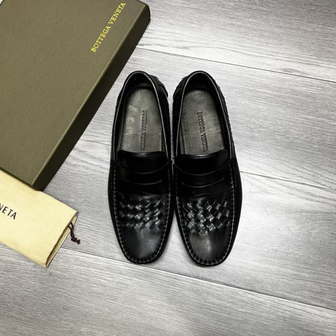 都会的で モードな雰囲気 BOTTEGA VENETA ボッテガヴェネタ コピー ビジネスシューズ が人気