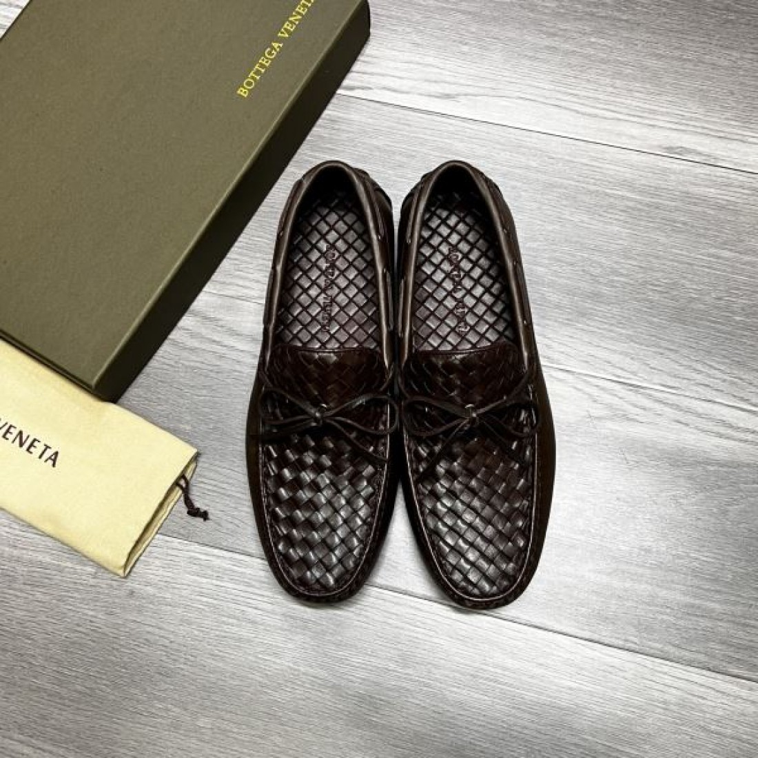 上質感に満ちた BOTTEGA VENETA ボッテガヴェネタ コピー ビジネスシューズ を今すぐ体感
