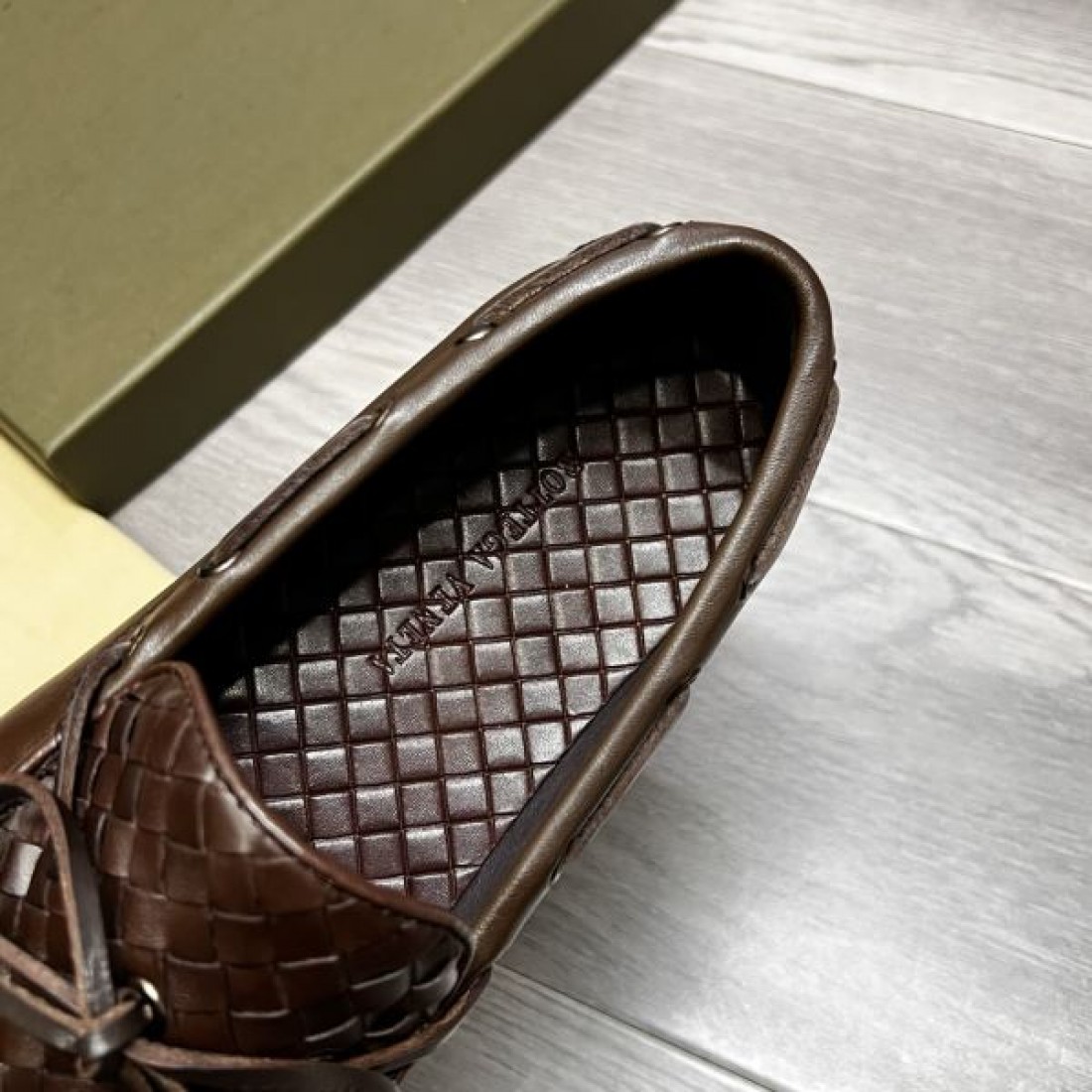 上質感に満ちた BOTTEGA VENETA ボッテガヴェネタ コピー ビジネスシューズ を今すぐ体感