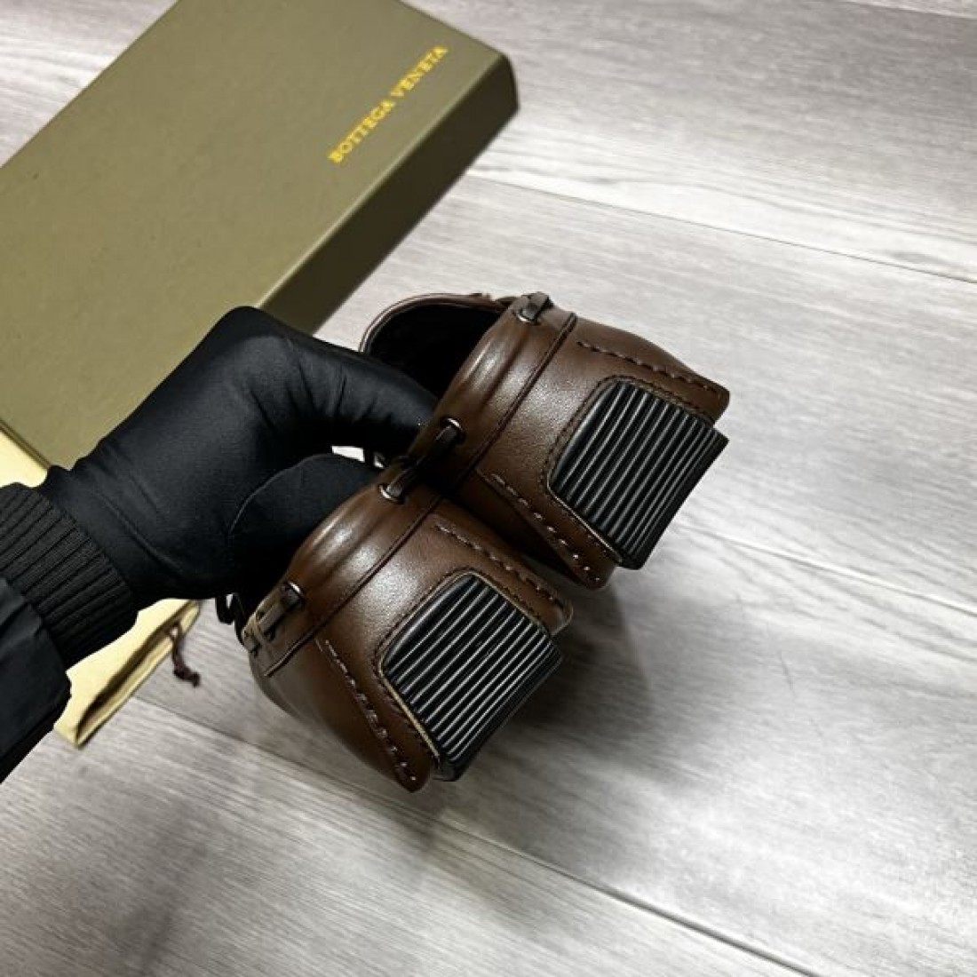 上質感に満ちた BOTTEGA VENETA ボッテガヴェネタ コピー ビジネスシューズ を今すぐ体感