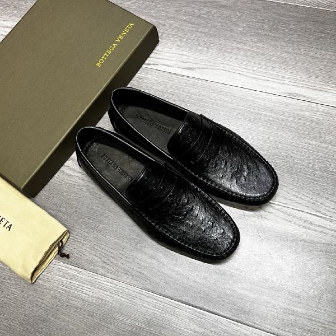 BOTTEGA VENETA ボッテガヴェネタ コピー ビジネスシューズ 魅力的でスマートな印象に
