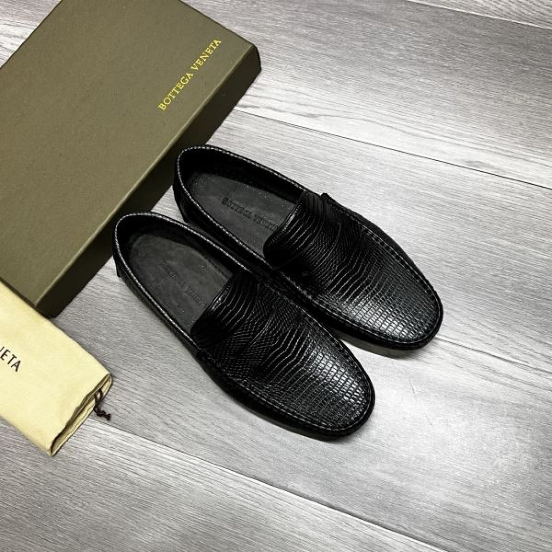 存在感のあるスタイルで BOTTEGA VENETA ボッテガヴェネタ コピー ビジネスシューズ