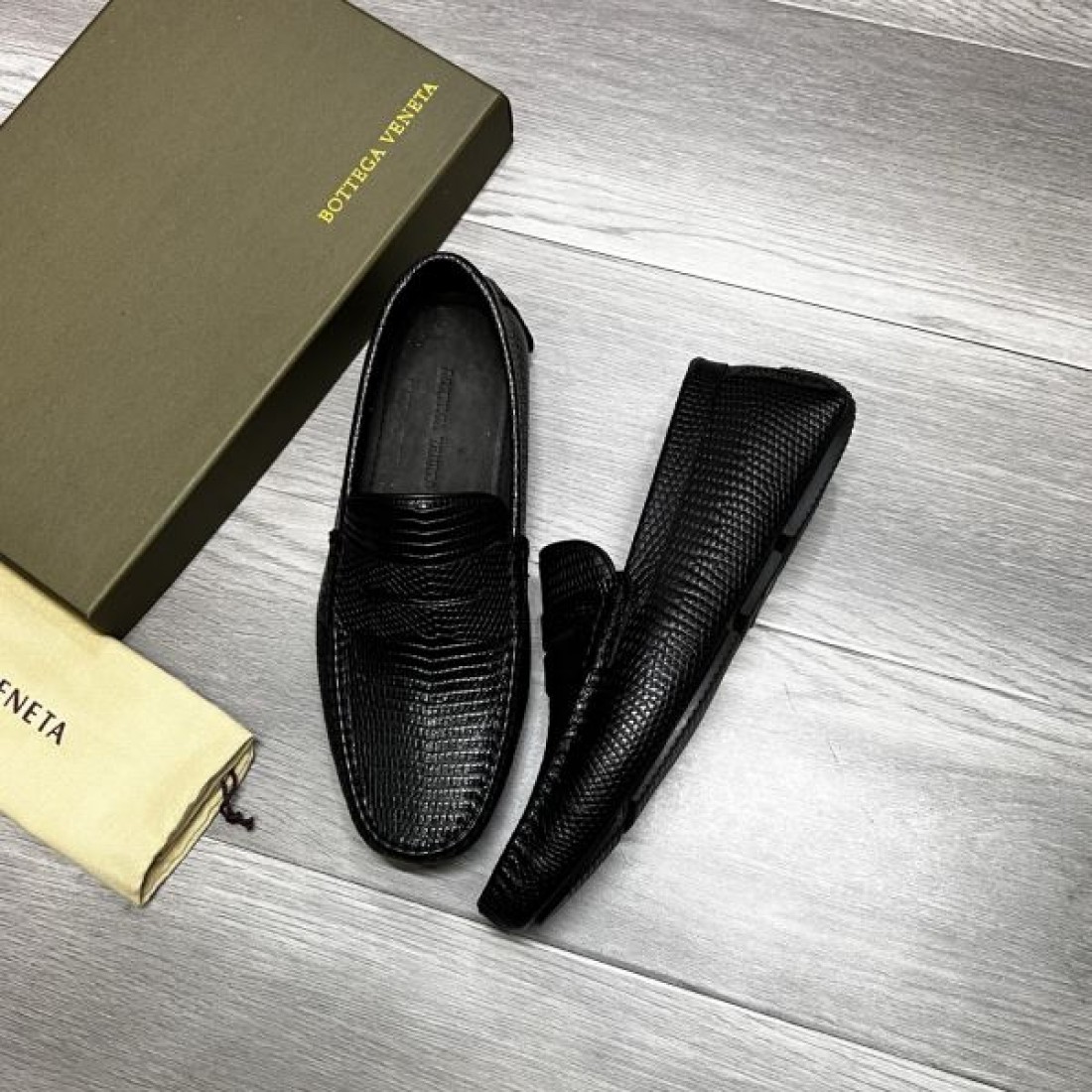 存在感のあるスタイルで BOTTEGA VENETA ボッテガヴェネタ コピー ビジネスシューズ