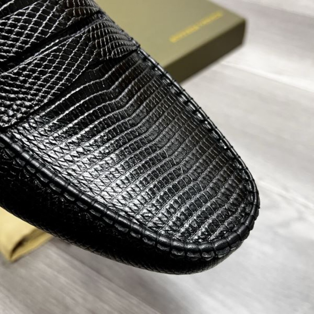 存在感のあるスタイルで BOTTEGA VENETA ボッテガヴェネタ コピー ビジネスシューズ