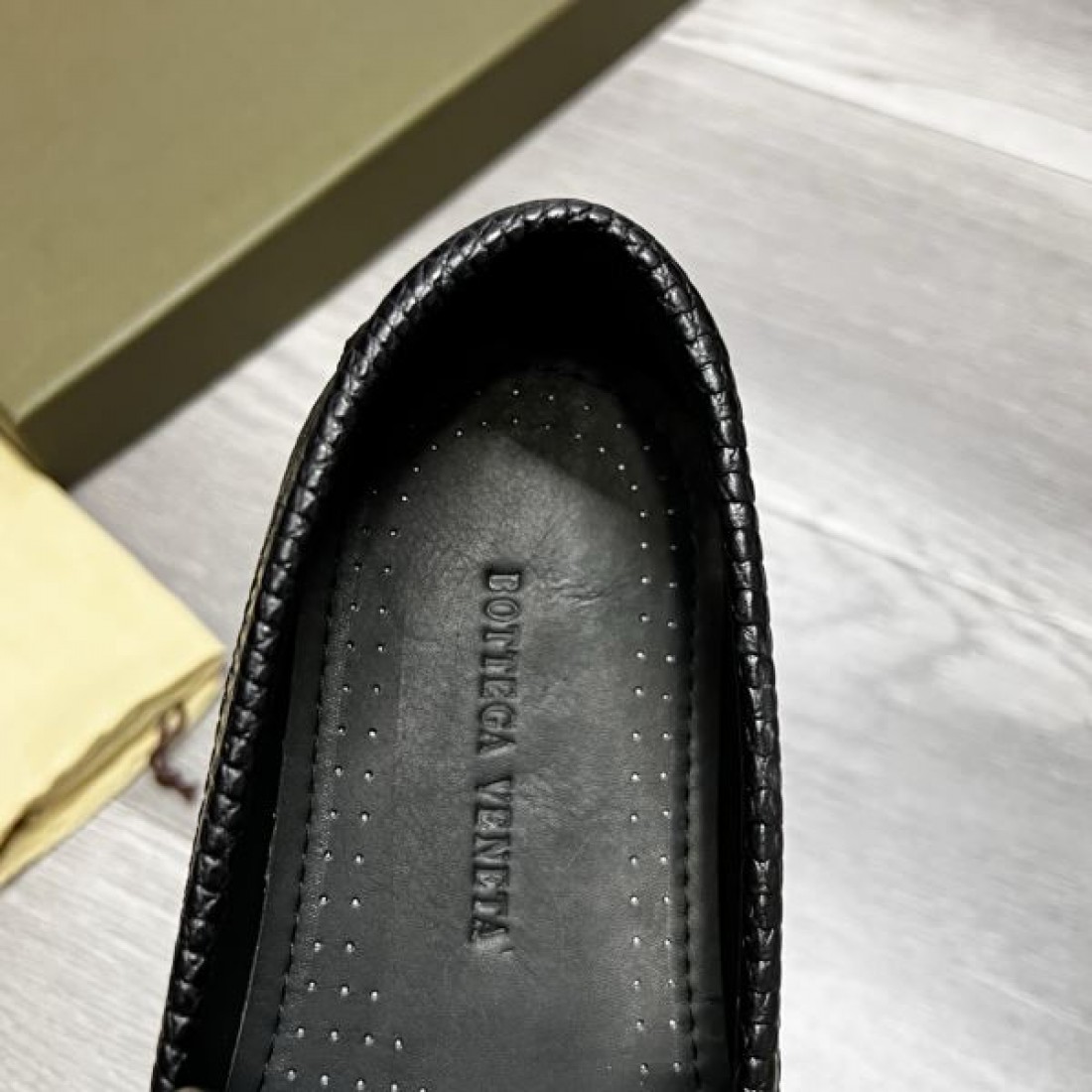 存在感のあるスタイルで BOTTEGA VENETA ボッテガヴェネタ コピー ビジネスシューズ