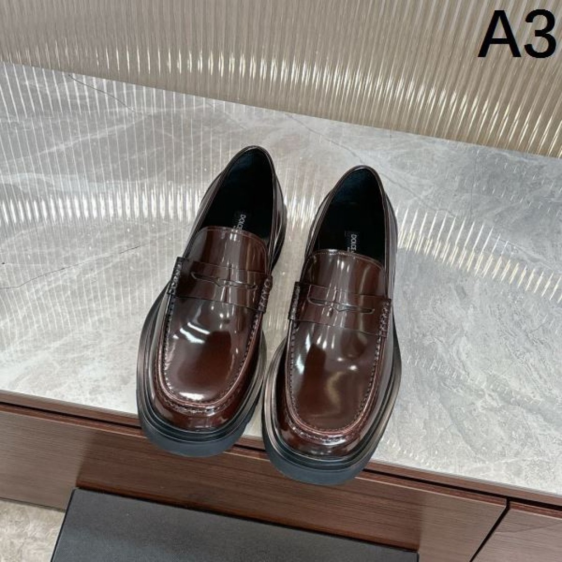  魅力的で知的な FERRAGAMO サルヴァトーレ フェラガモ コピー ビジネスシューズ