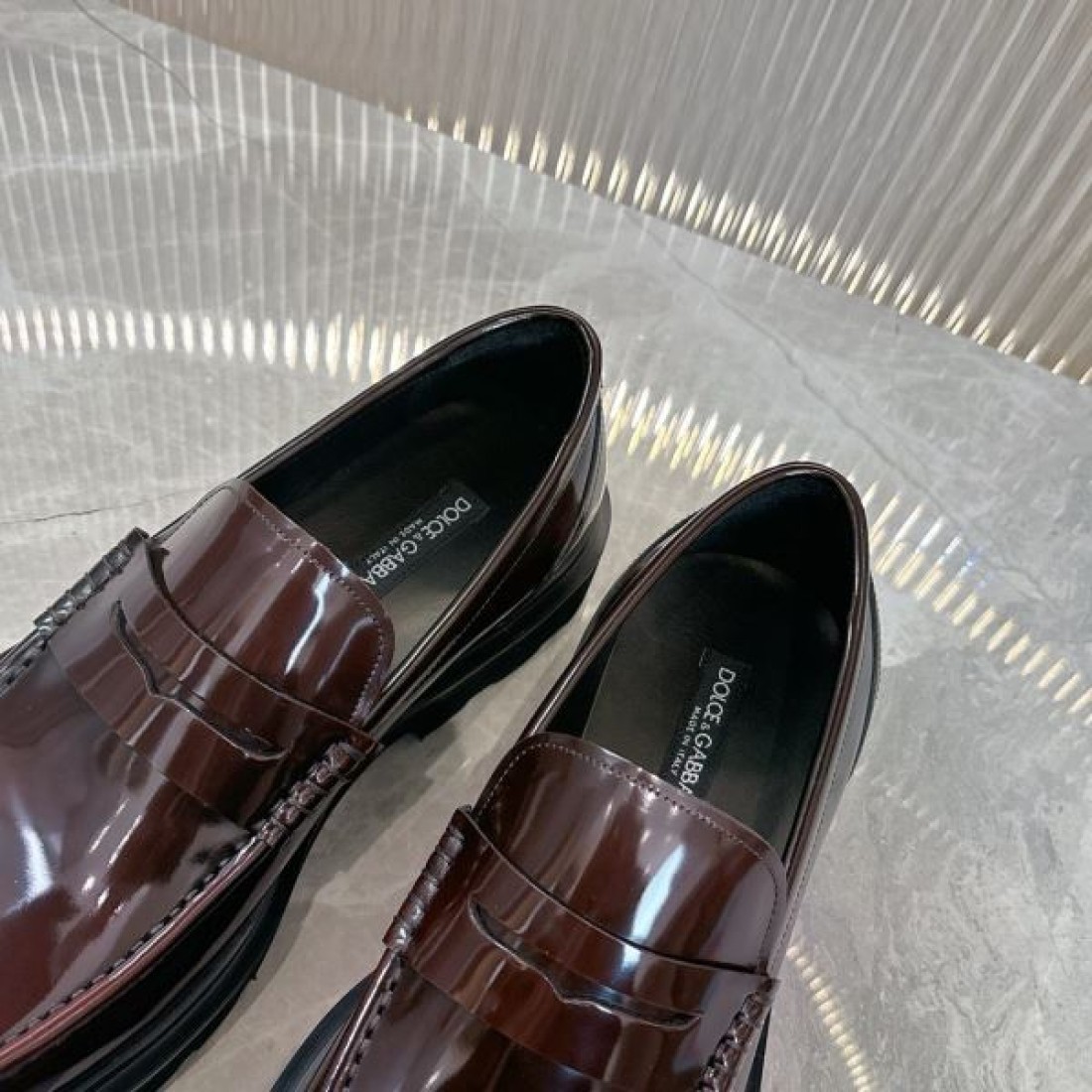  魅力的で知的な FERRAGAMO サルヴァトーレ フェラガモ コピー ビジネスシューズ