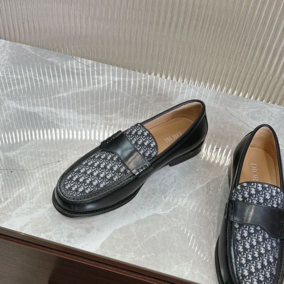都会的で存在感 DIOR ディオール コピー ビジネスシューズ が大人気