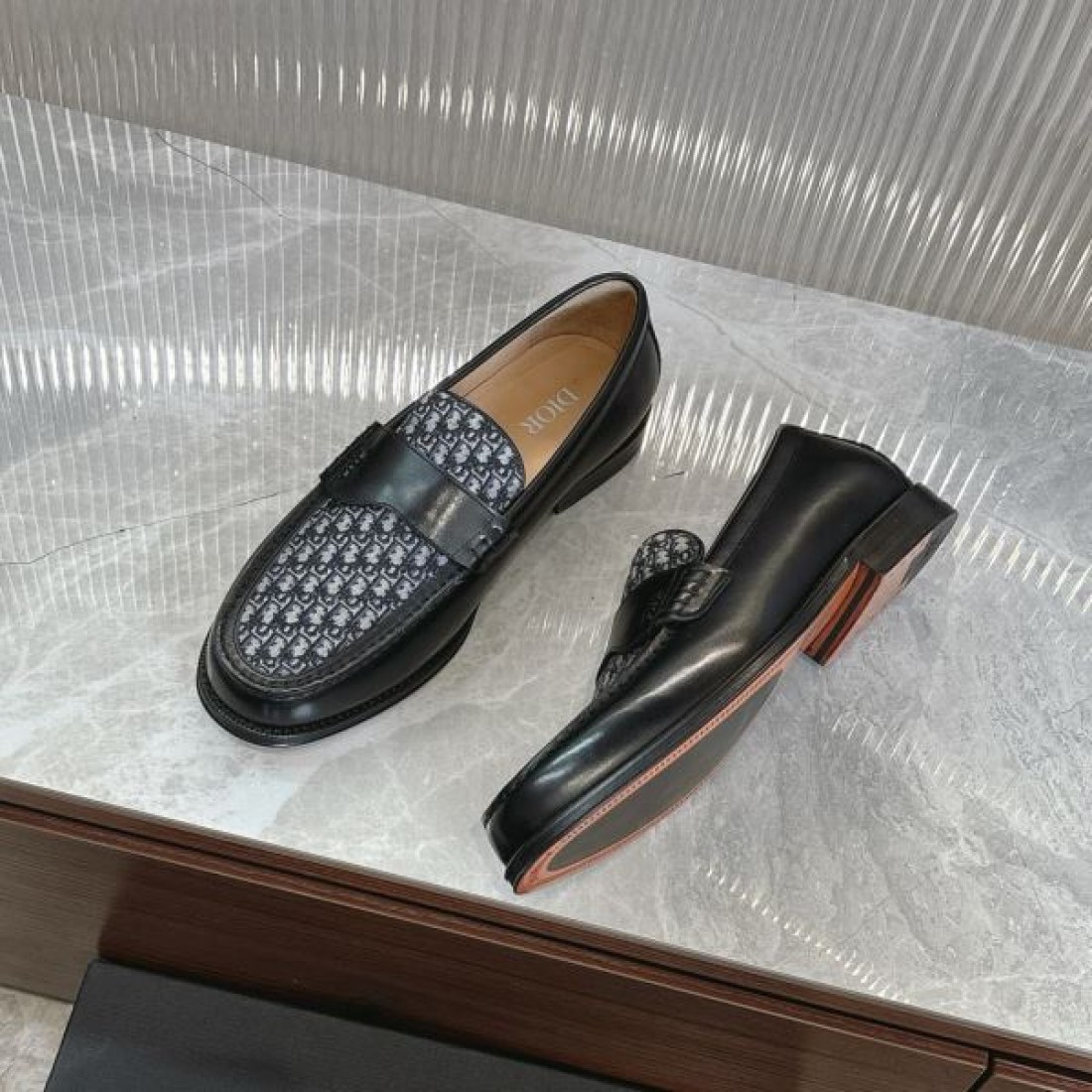 都会的で存在感 DIOR ディオール コピー ビジネスシューズ が大人気