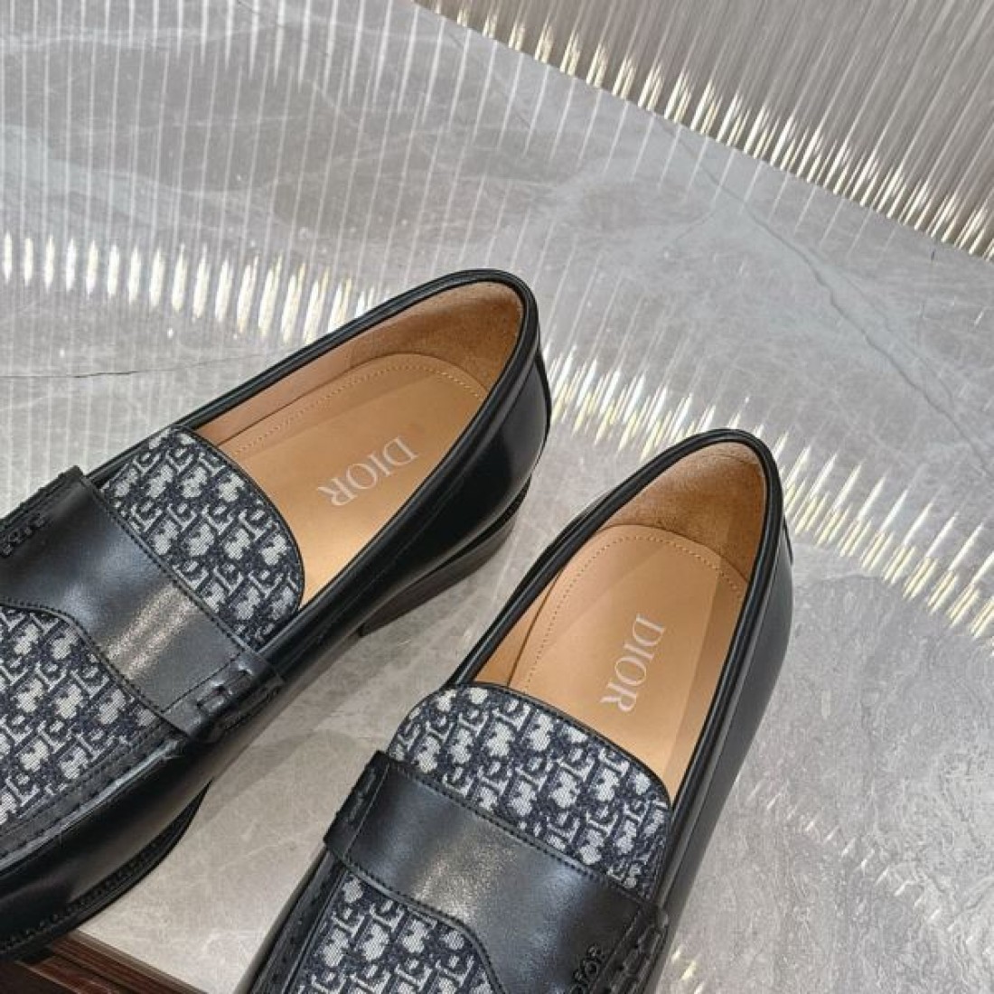 都会的で存在感 DIOR ディオール コピー ビジネスシューズ が大人気