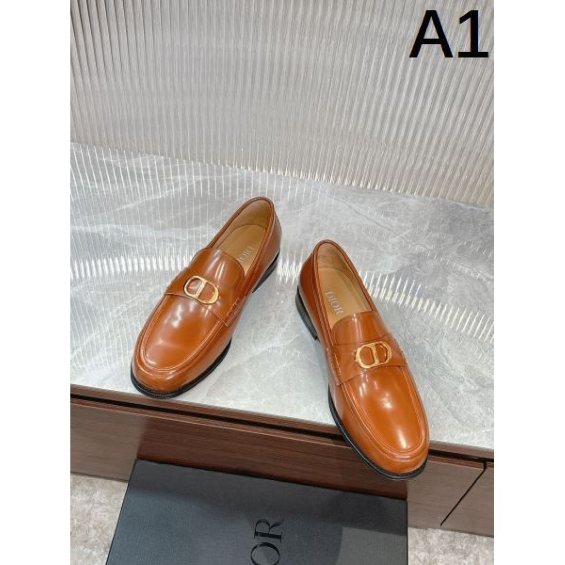 DIOR ディオール コピー ビジネスシューズ 上質でエッジの効いたフォルムが魅力