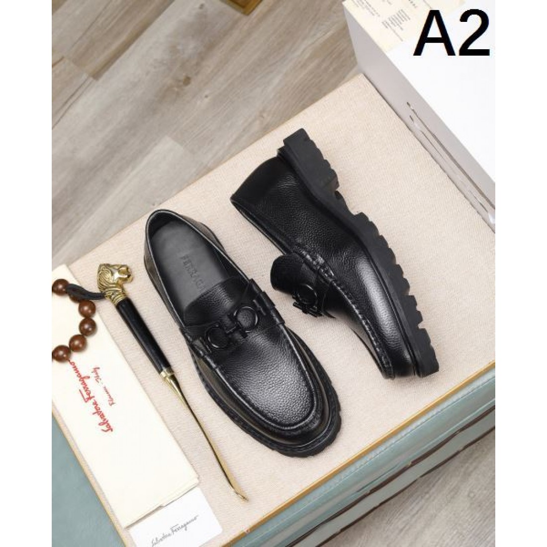 圧倒的な 存在感のある サルヴァトーレ コピー ビジネスシューズ FERRAGAMO