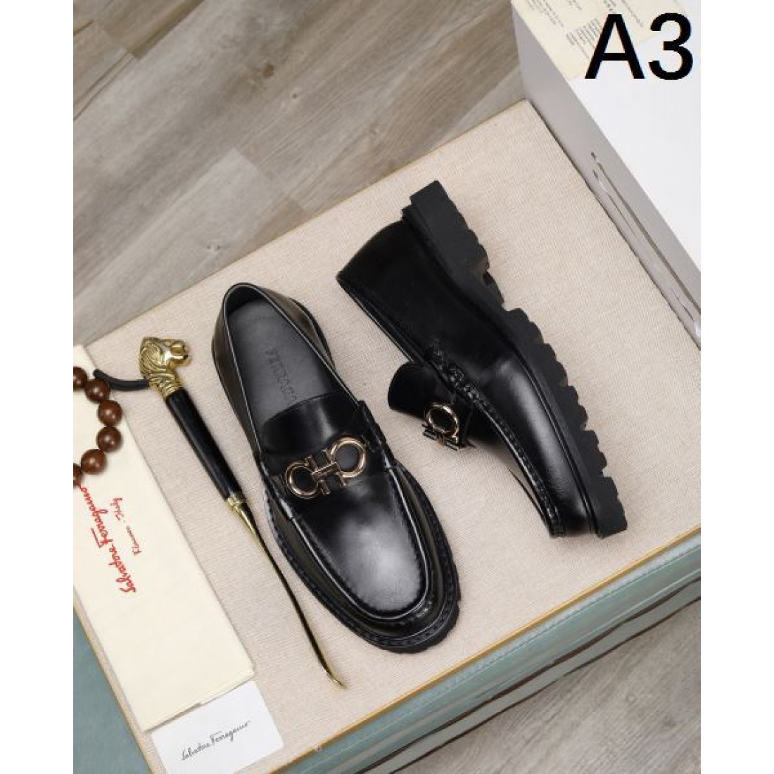 圧倒的な 存在感のある サルヴァトーレ コピー ビジネスシューズ FERRAGAMO