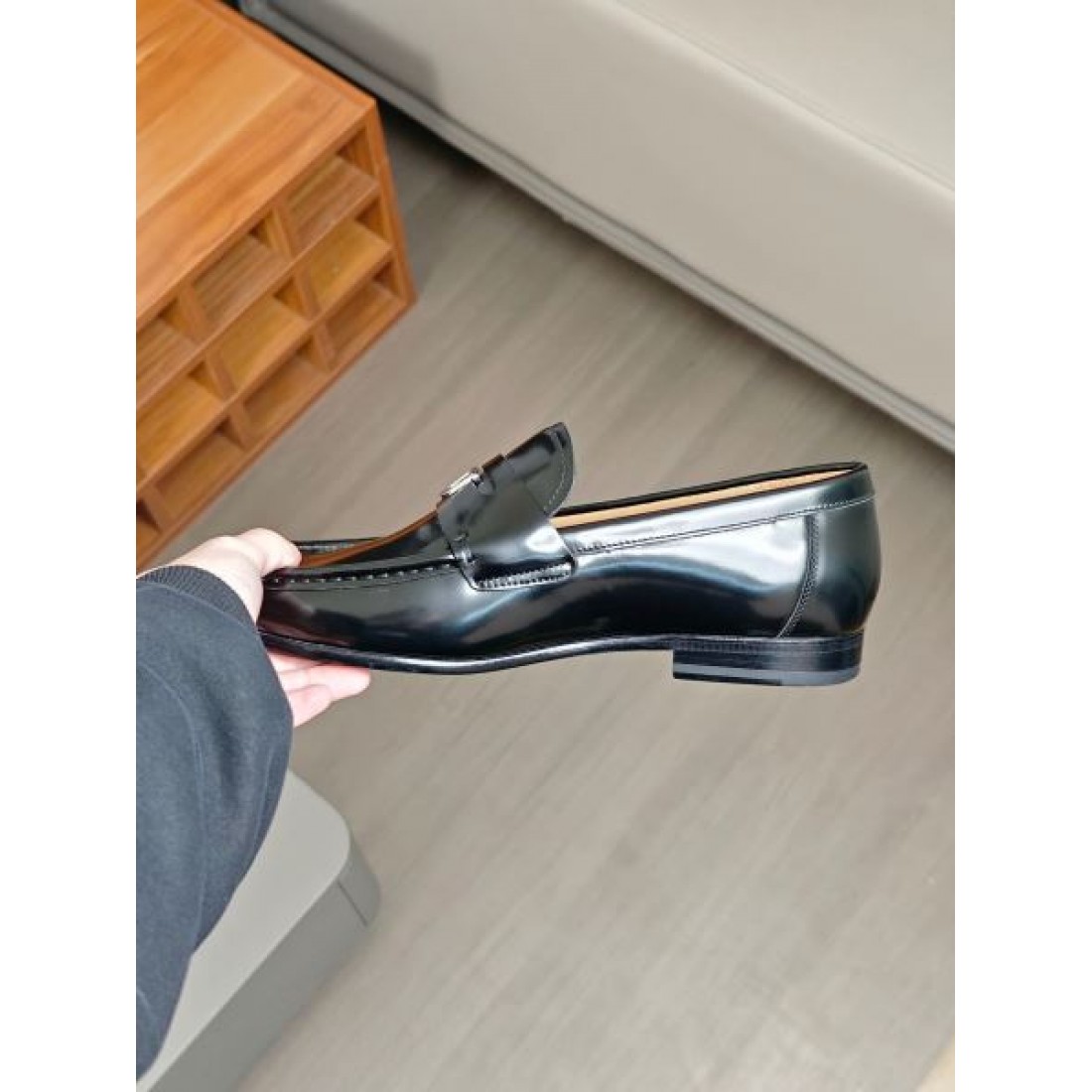洗練と重厚感を備えた FERRAGAMO サルヴァトーレ コピー ビジネスシューズ