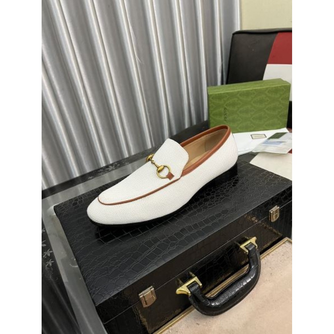 高性能で 洗練されたデザインの コピー ビジネスシューズ GUCCI グッチ