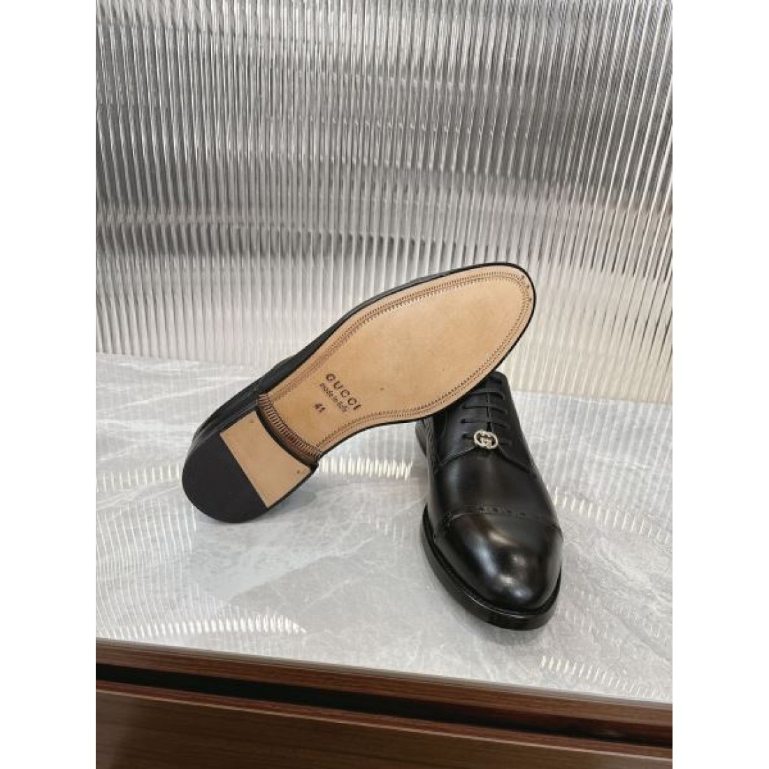  落ち着きが漂う洗練された GUCCI グッチ コピー ビジネスシューズ