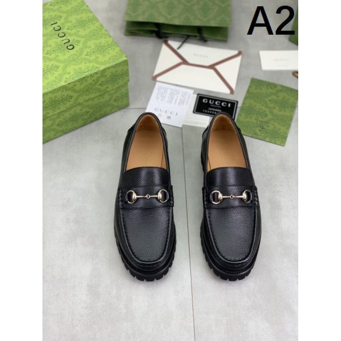 シーズンの流行にチェック GUCCI グッチ コピー ビジネスシューズ 高級感漂うデザイン