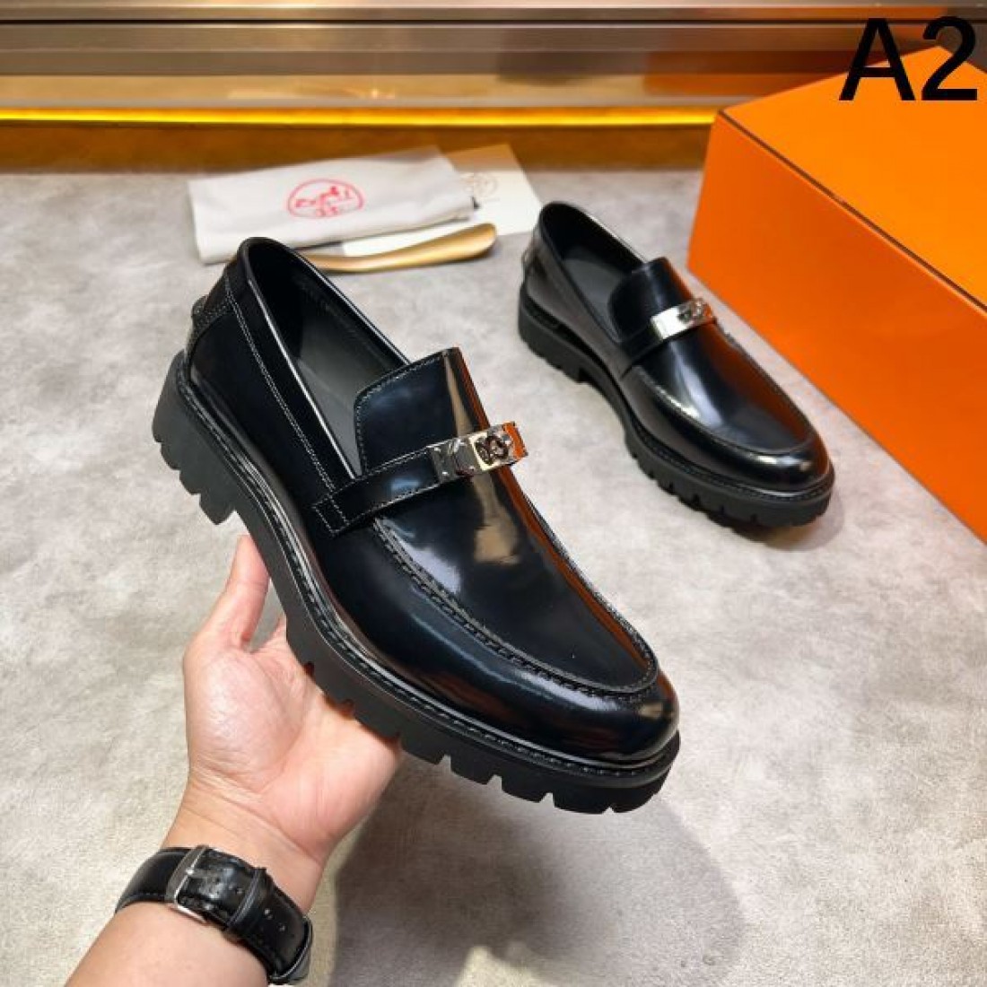 SNS映え抜群 HERMES エルメス コピー ビジネスシューズ 一瞬で華やぐ