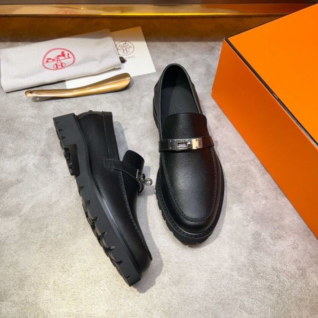 SNS映え抜群 HERMES エルメス コピー ビジネスシューズ 一瞬で華やぐ