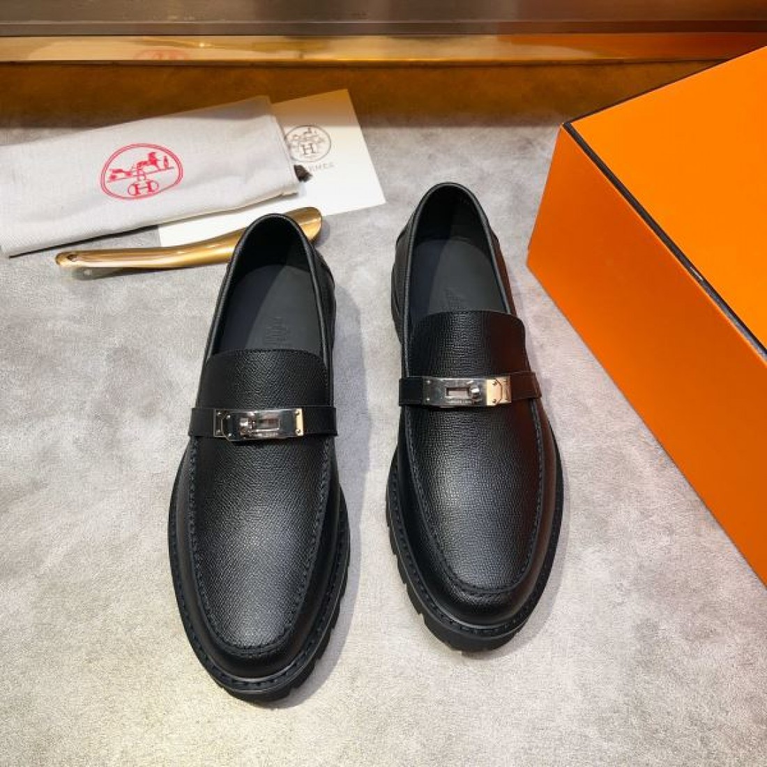 SNS映え抜群 HERMES エルメス コピー ビジネスシューズ 一瞬で華やぐ