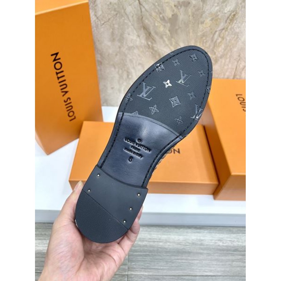 LOUIS VUITTON ルイヴィトン コピー ビジネスシューズ シンプルで高機能な