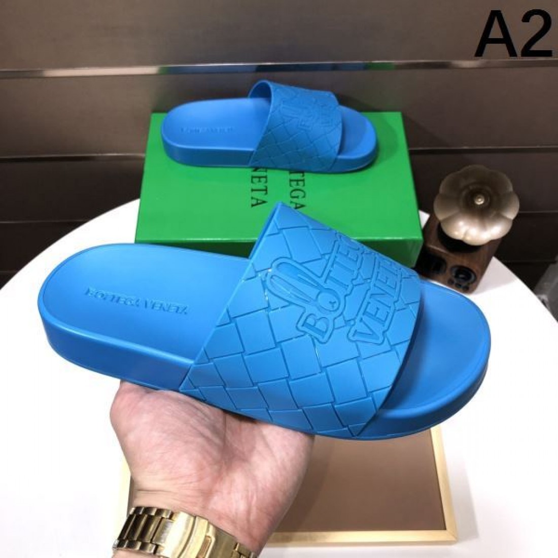 迷わずゲット BOTTEGA VENETA ボッテガヴェネタ コピー サンダル これは買い