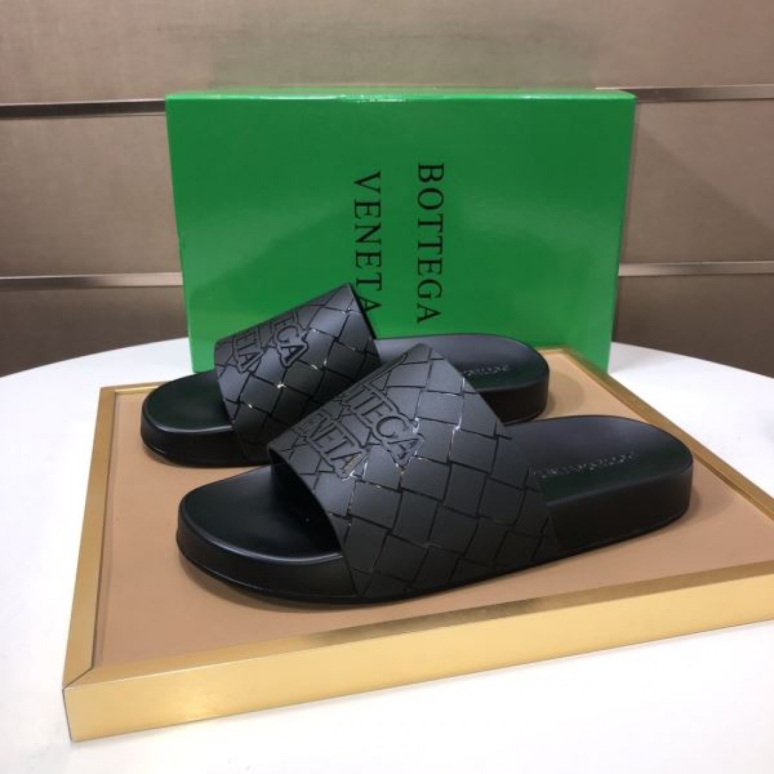 迷わずゲット BOTTEGA VENETA ボッテガヴェネタ コピー サンダル これは買い