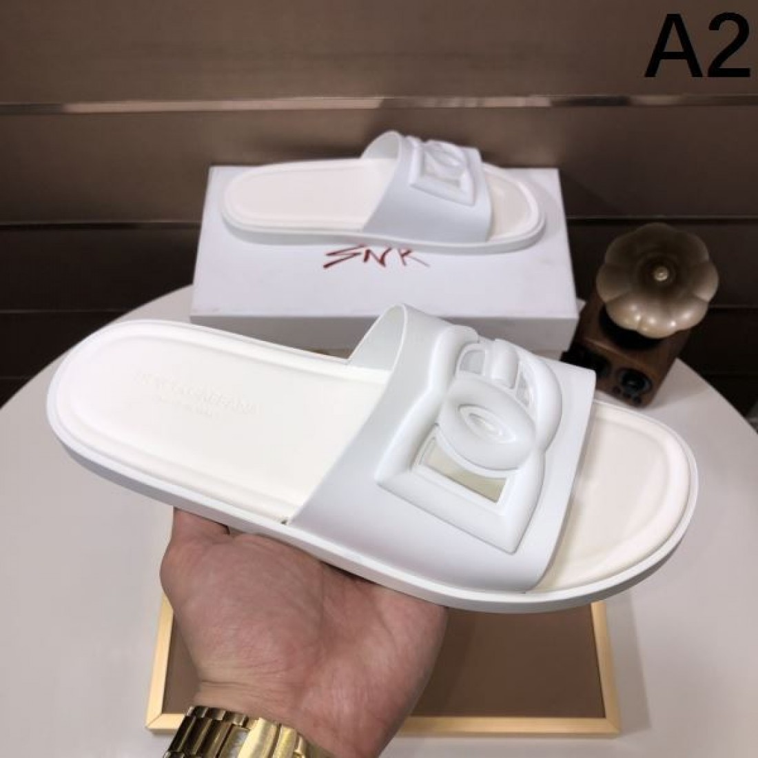  遊び心あるエレガントな ドルチェ＆ガッバーナ コピー サンダル DOLCE＆GABBANA