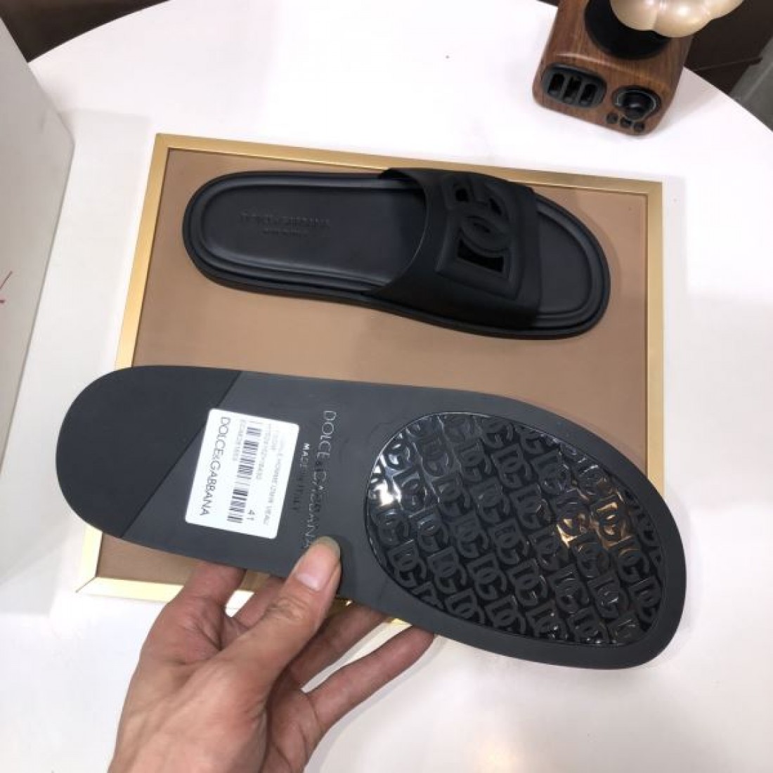  遊び心あるエレガントな ドルチェ＆ガッバーナ コピー サンダル DOLCE＆GABBANA