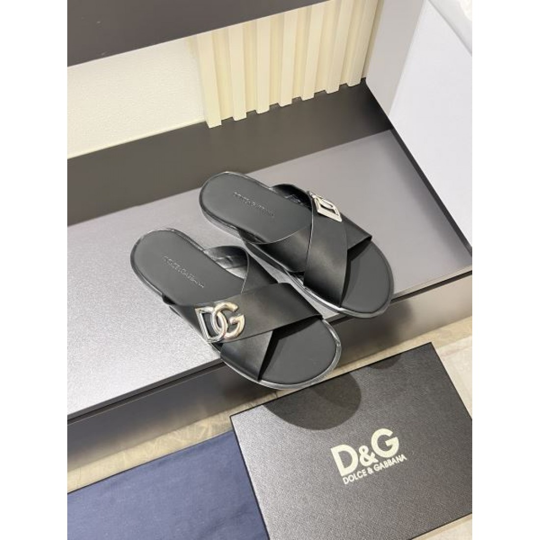 話題の一足 DOLCE＆GABBANA ドルチェ＆ガッバーナ コピー サンダル 洗練された
