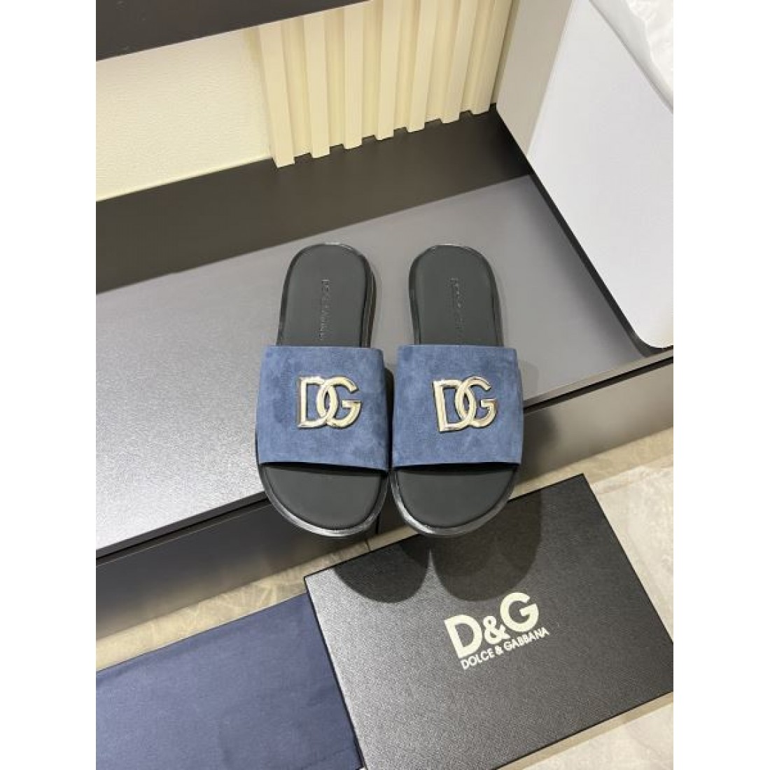 上質で軽やかな履き心地 DOLCE＆GABBANA ドルチェ＆ガッバーナ コピー サンダル