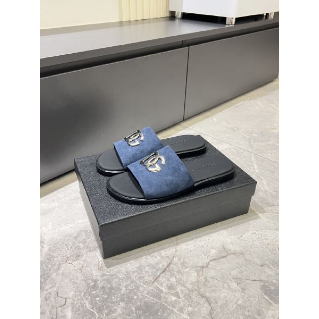 上質で軽やかな履き心地 DOLCE＆GABBANA ドルチェ＆ガッバーナ コピー サンダル