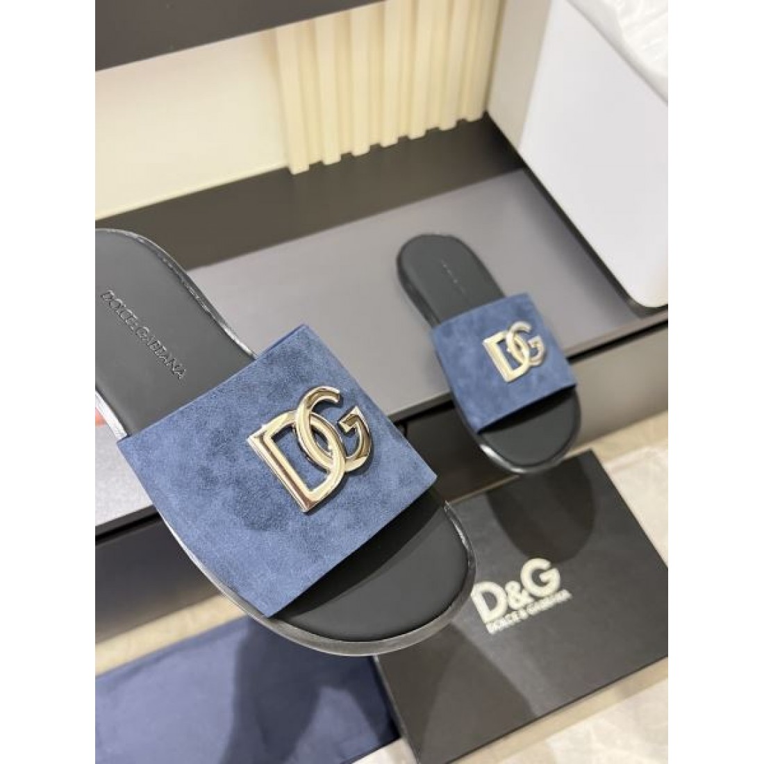 上質で軽やかな履き心地 DOLCE＆GABBANA ドルチェ＆ガッバーナ コピー サンダル