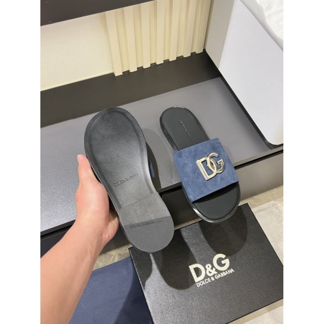 上質で軽やかな履き心地 DOLCE＆GABBANA ドルチェ＆ガッバーナ コピー サンダル