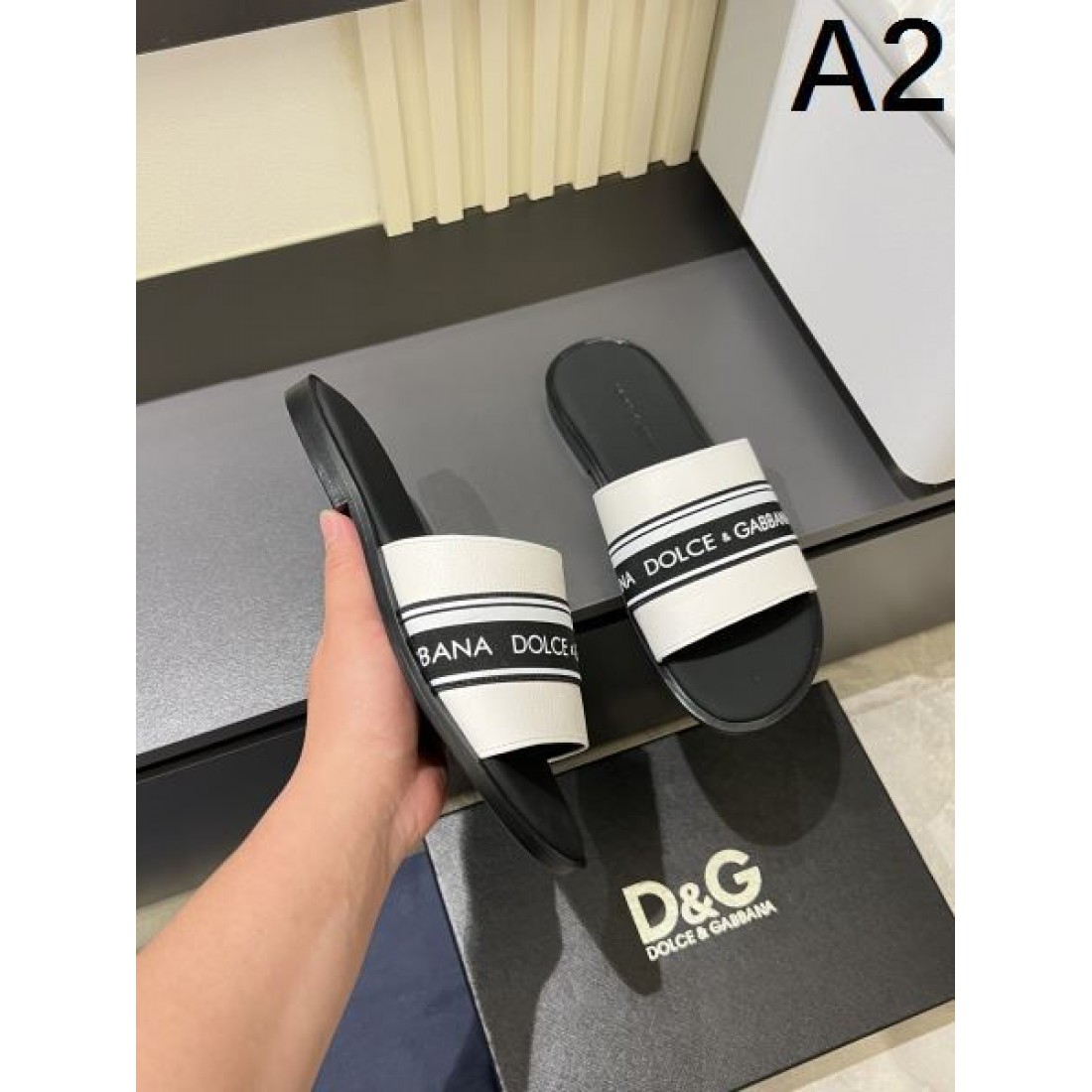  注目度抜群のDOLCE＆GABBANA ドルチェ＆ガッバーナ コピー サンダル 大人っぽい