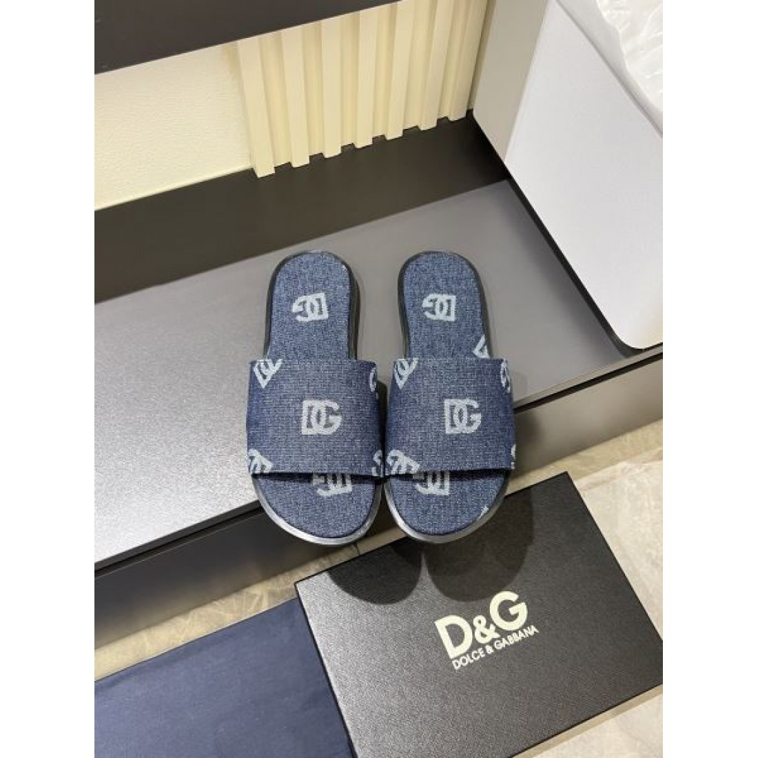 爽やかな印象が魅力のドルチェ＆ガッバーナ コピー サンダル DOLCE＆GABBANA