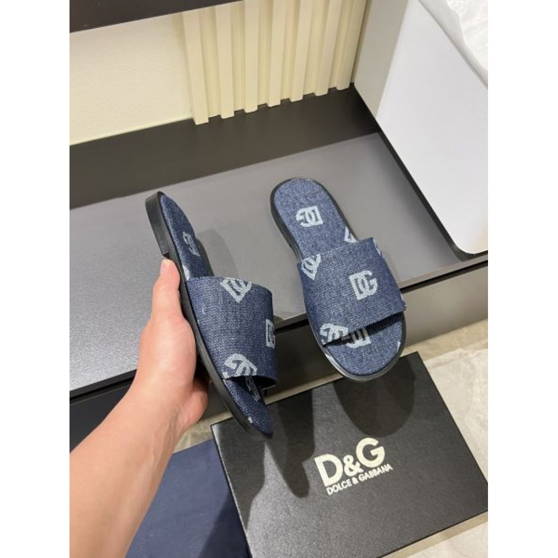 爽やかな印象が魅力のドルチェ＆ガッバーナ コピー サンダル DOLCE＆GABBANA