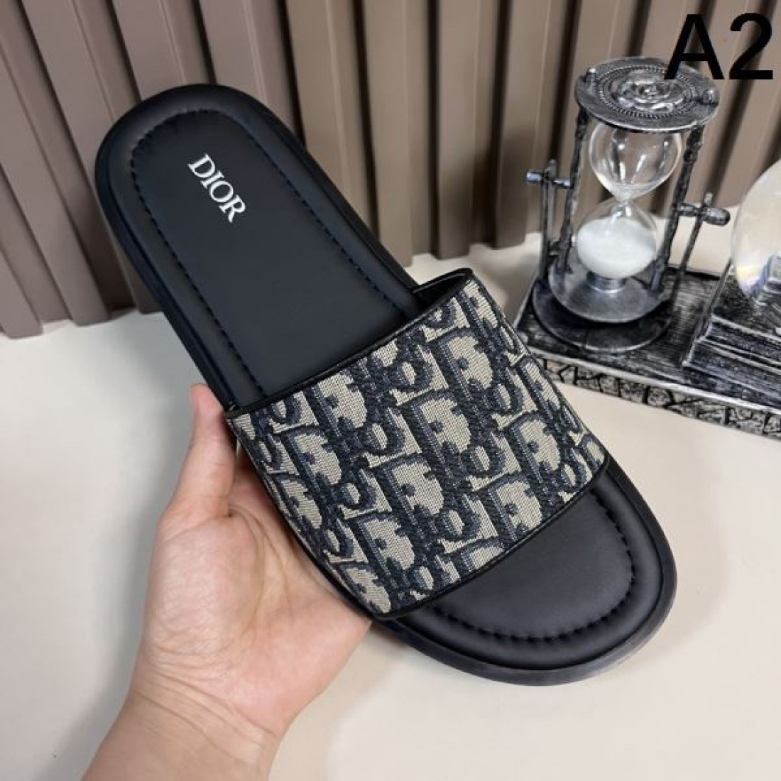 今季注目のDIOR ディオール コピー サンダル 軽やかで華やかなシルエット