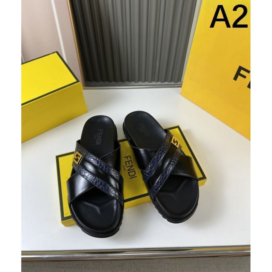  優雅で洗練された FENDI フェンデイ スーパーコピー サンダル
