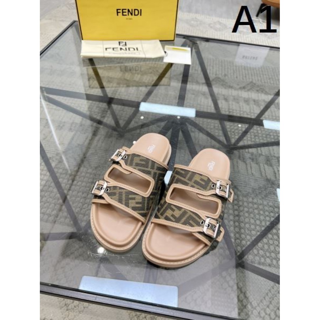 爽やかで高級感あふれる フェンデイ コピー サンダル FENDI 今注目の逸品