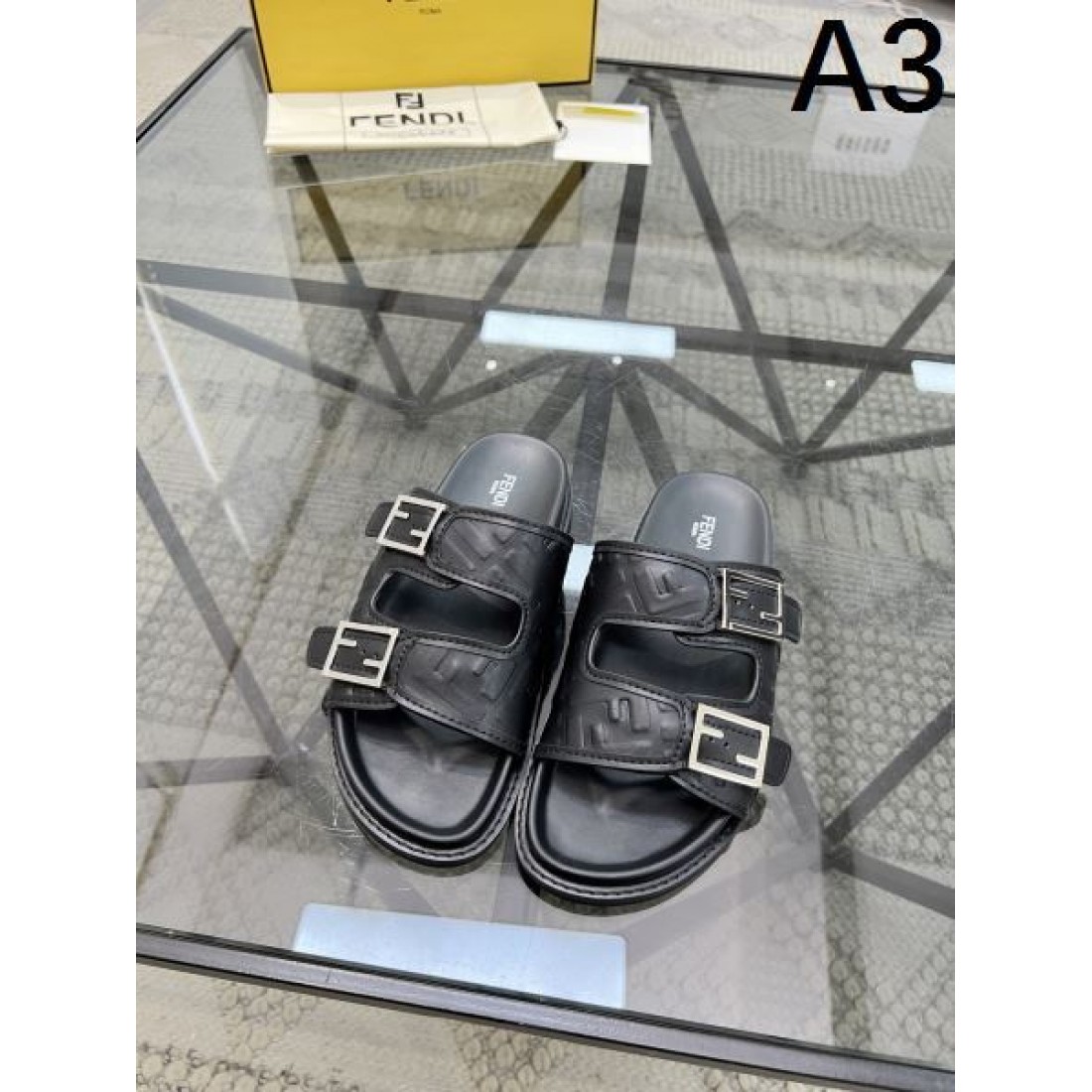 爽やかで高級感あふれる フェンデイ コピー サンダル FENDI 今注目の逸品