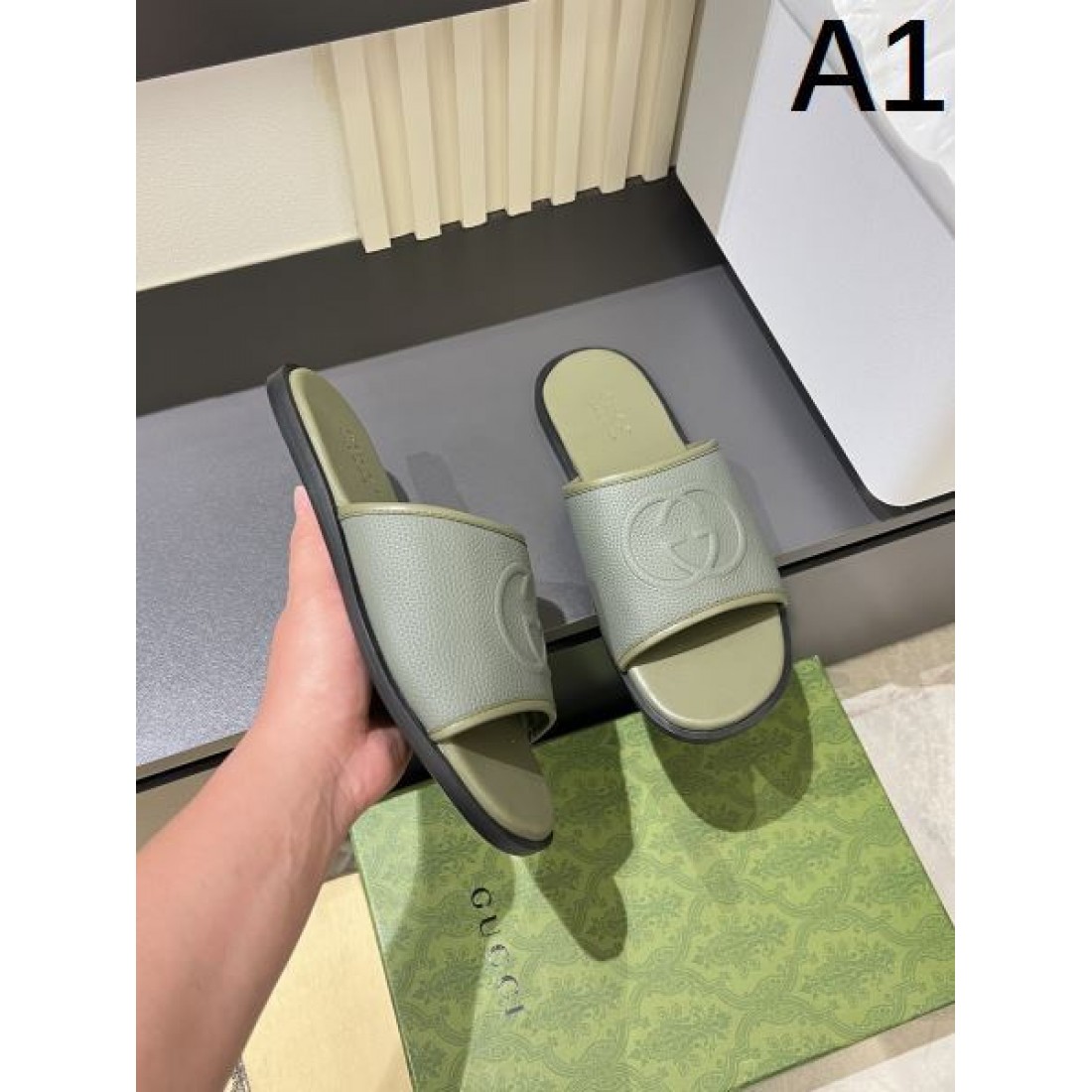 注目のGUCCI グッチ コピー サンダル 上質で印象的な存在感