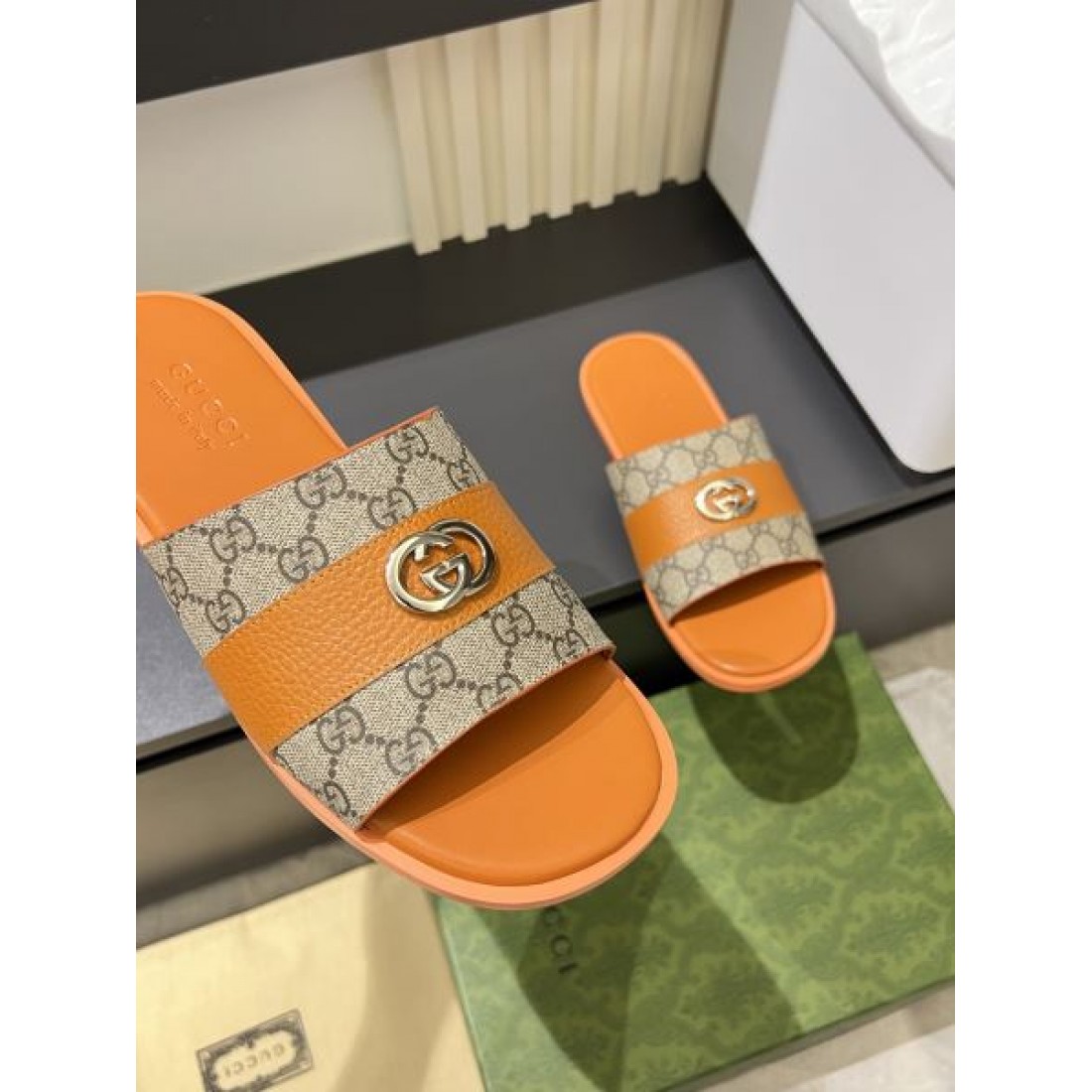 グッチ コピー サンダル GUCCIナチュラルで洗練された大人の一足