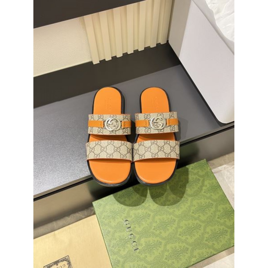 早い者勝ち GUCCI グッチ コピー メンズ用 サンダル 迷わずゲット