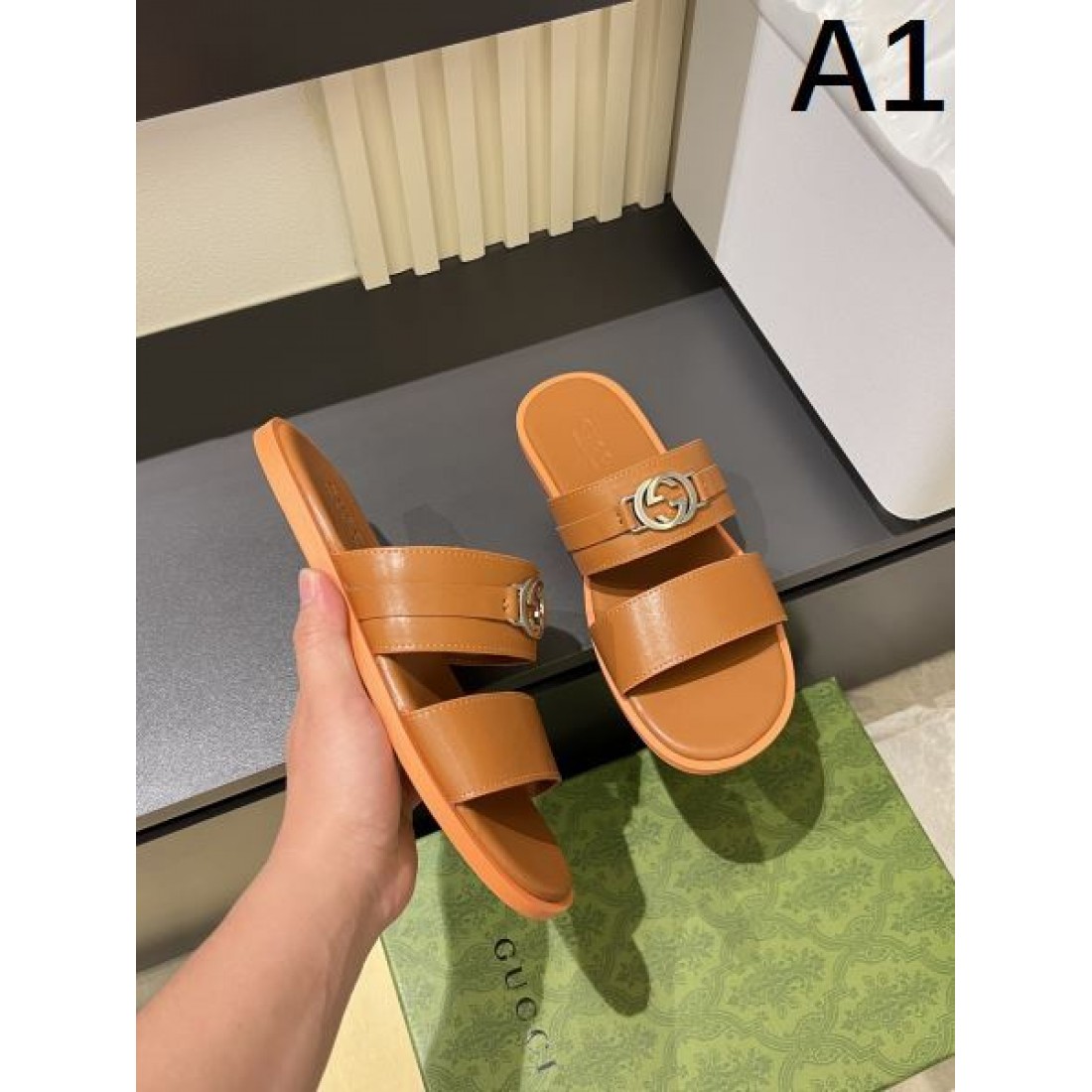 旬コーデに最適 GUCCI グッチ コピー メンズ用 サンダル オールシーズン活躍