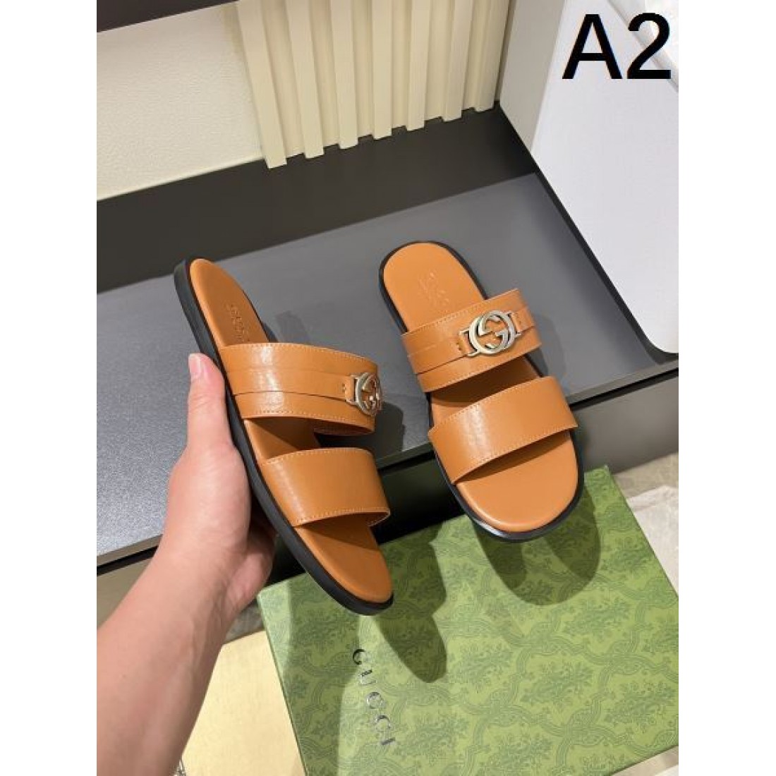 旬コーデに最適 GUCCI グッチ コピー メンズ用 サンダル オールシーズン活躍