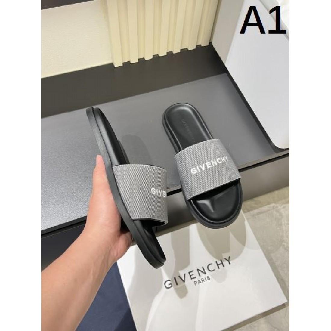 これは買い GIVENCHY ジバンシィ コピー メンズ用 サンダル お洒落さん必携